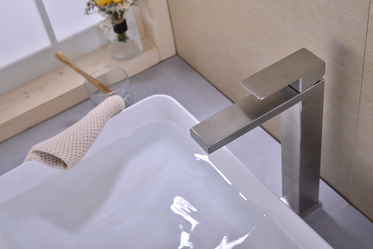 Single Handle Sink Bathroom Faucet with Streamlined Operation – Brushed Nickel