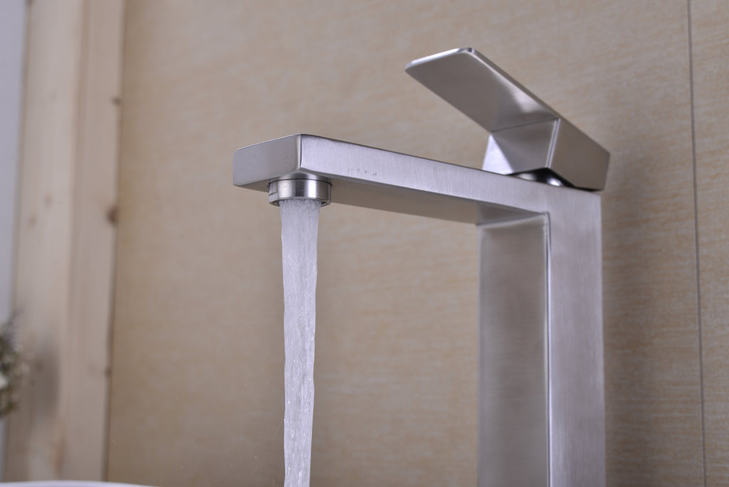 Single Handle Sink Bathroom Faucet with Streamlined Operation – Brushed Nickel