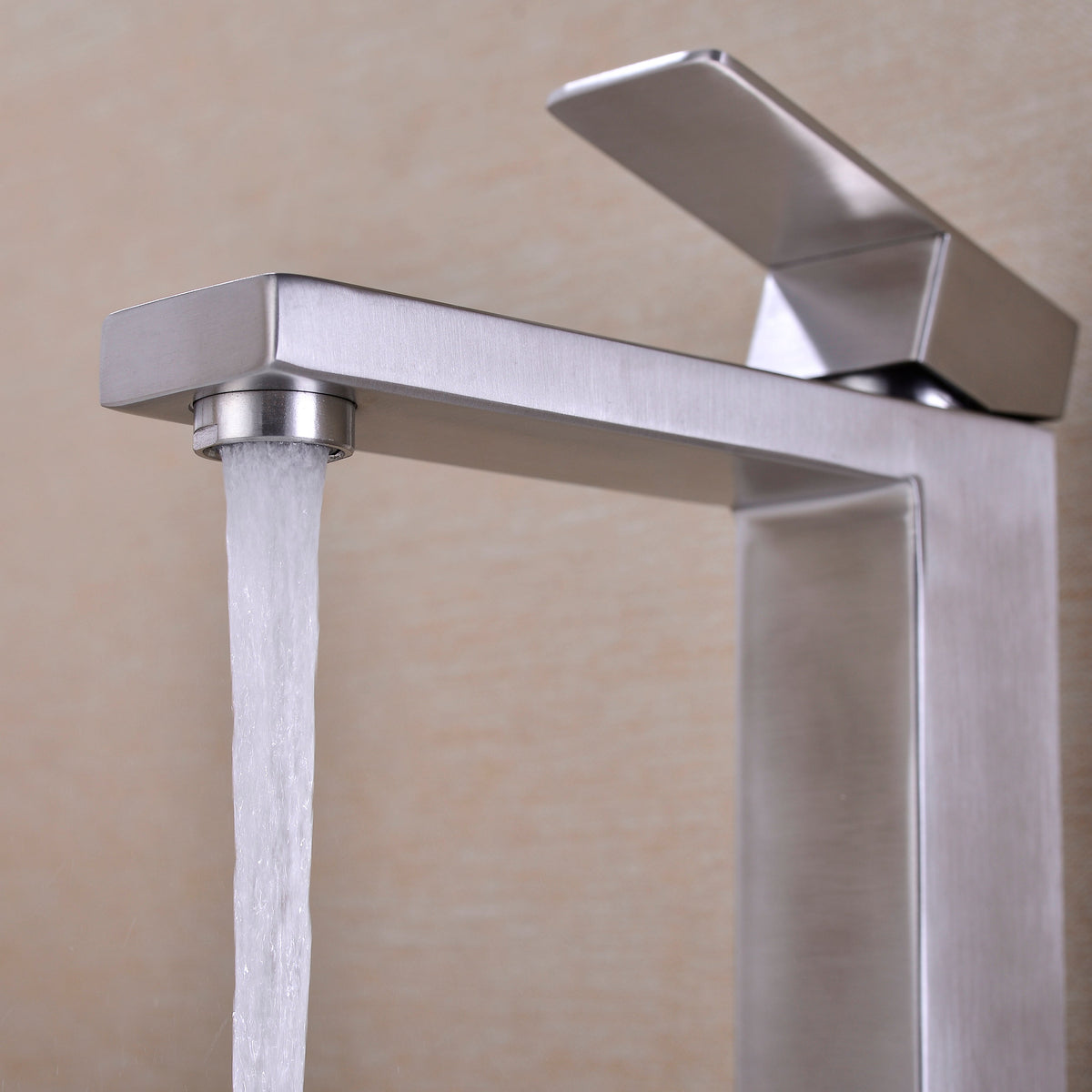 Single Handle Sink Bathroom Faucet with Streamlined Operation – Brushed Nickel
