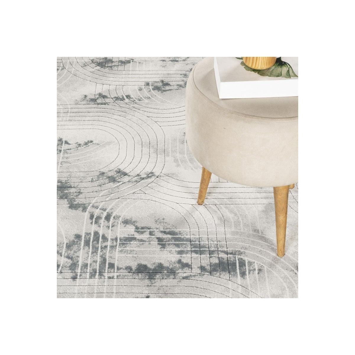 Geometric 3D Effect Area Rug with Ultra-Soft Polyester - Ivory / Gray