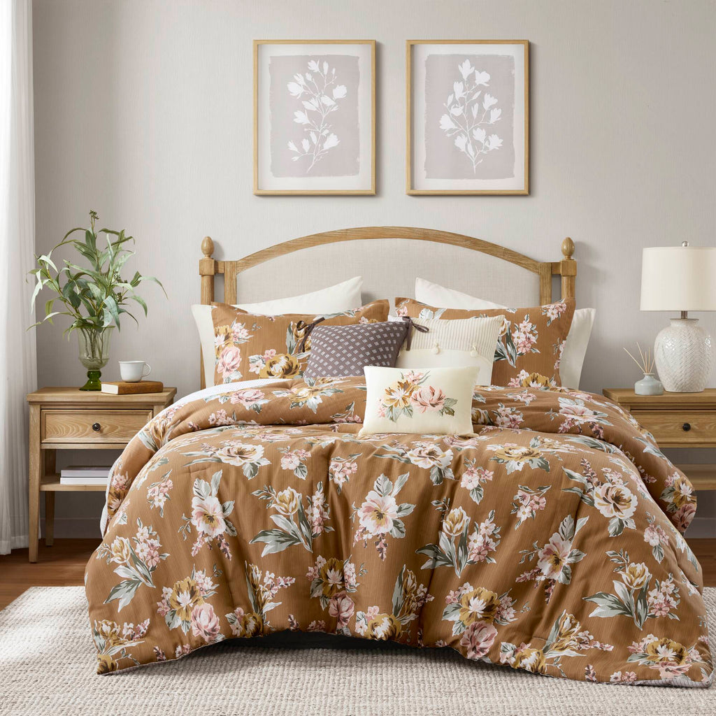 7-Piece Queen Vin Floral Comforter Set with Floral Design - Terracotta