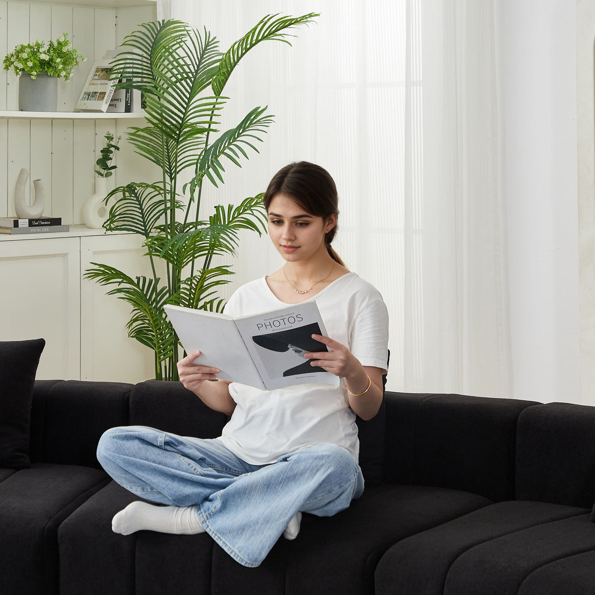 Modular Sectional Sofa with 2 Pillows – Symmetrical Design