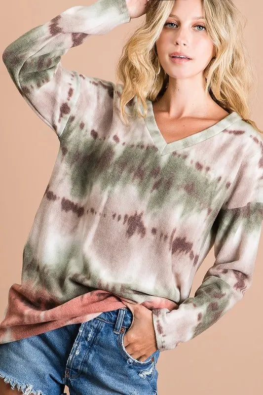 BiBi Brushed Tie Dye Looking Print V Neck Top