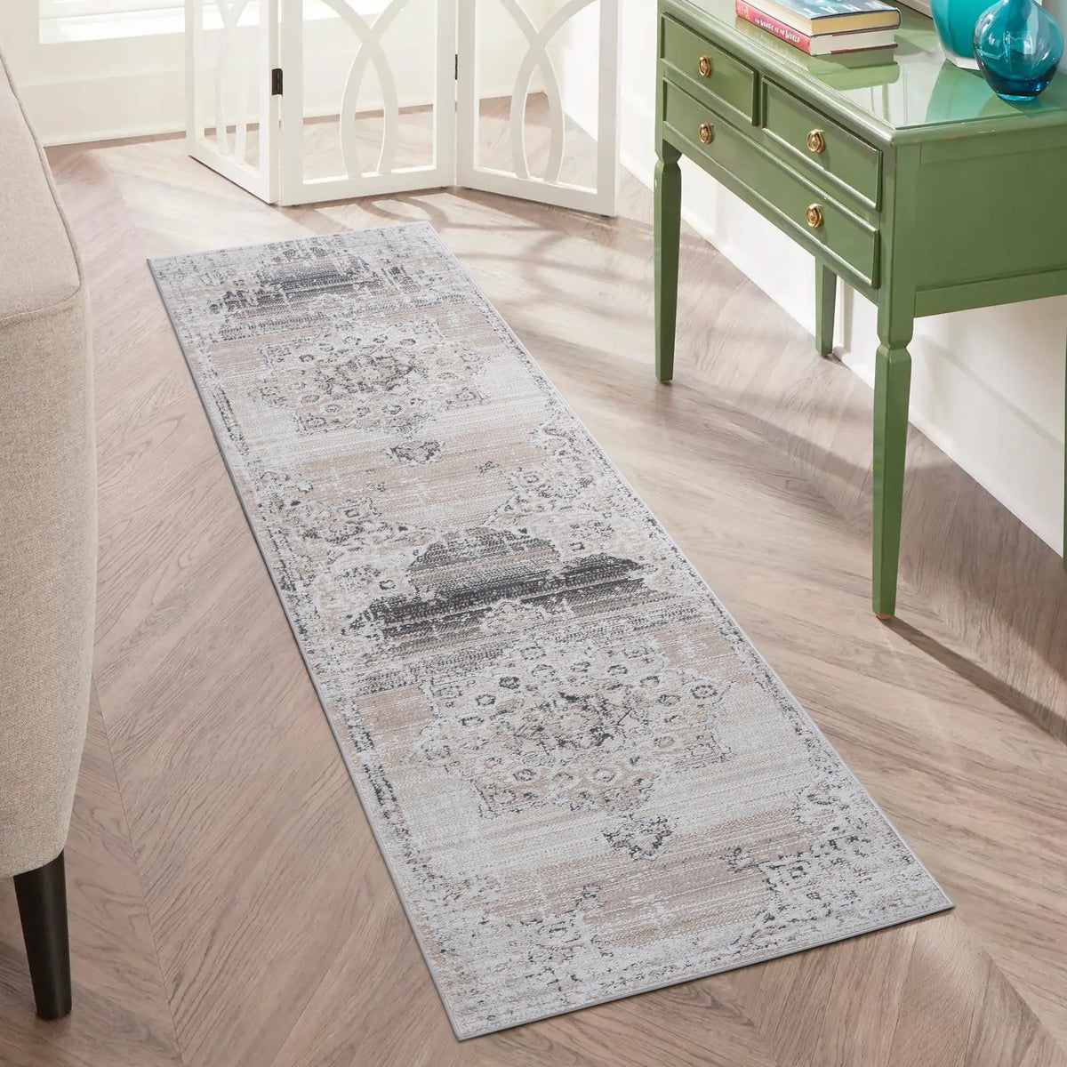 NAAR PAYAS Collection 2X8 Cream / Beige / Medallion Runner Rug