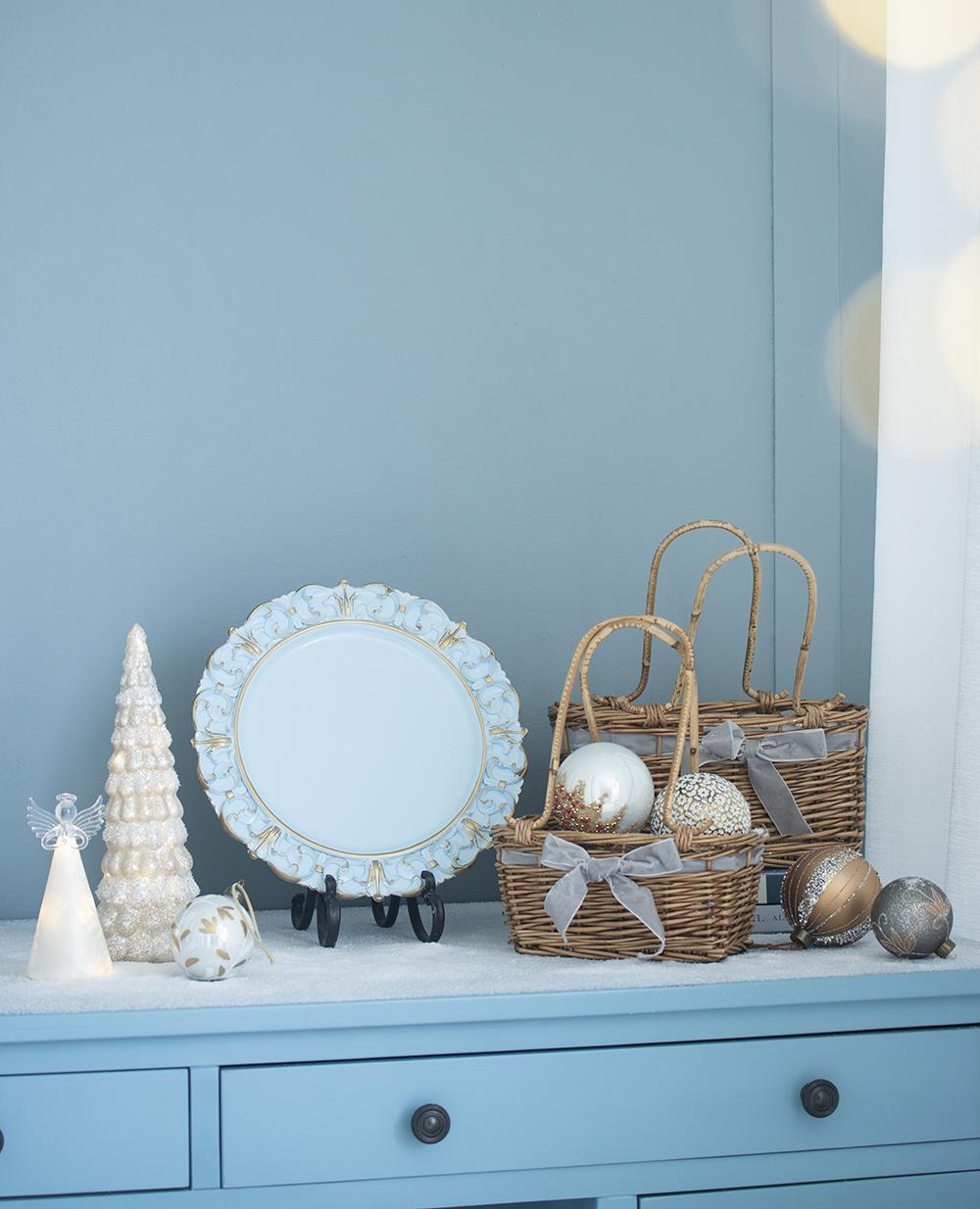 Glass Christmas Ball Ornaments with Hanging Loop – Red or Gold