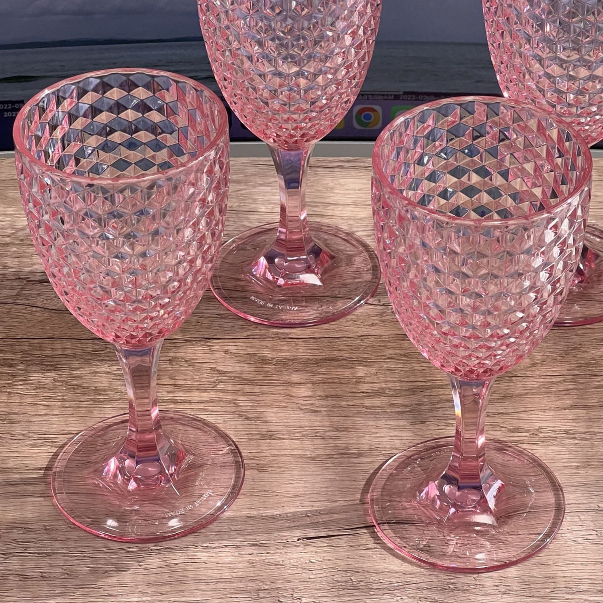 Diamond Cut Plastic Wine Glasses (Set of 4)