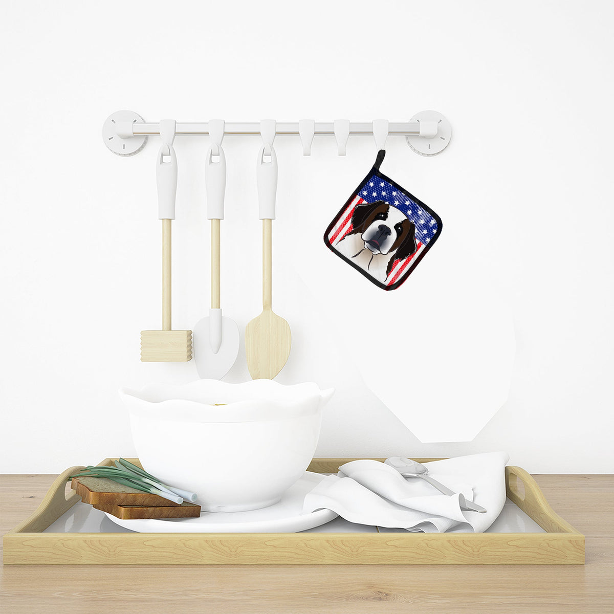 American Flag and Saint Bernard Pot Holder Set of 2 Heat Resistant Quilted Hot Pads 7.5 x 7.5 Inch, Insulated Kitchen Trivets for Cooking & Baking