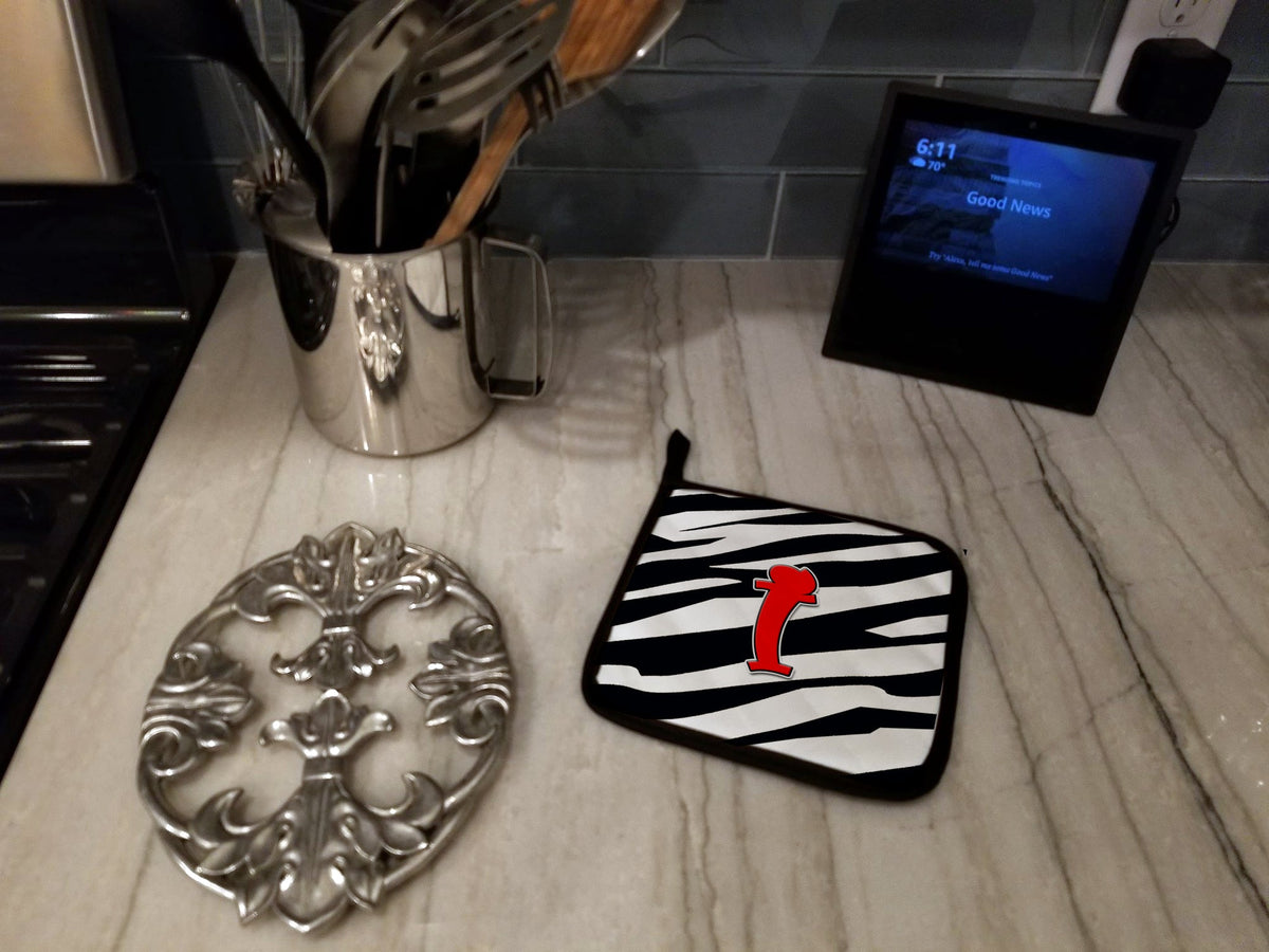 Letter I Initial Monogram - Zebra Red Pot Holder Set of 2 Heat Resistant Quilted Hot Pads 7.5 x 7.5 Inch, Insulated Kitchen Trivets for Cooking & Baking