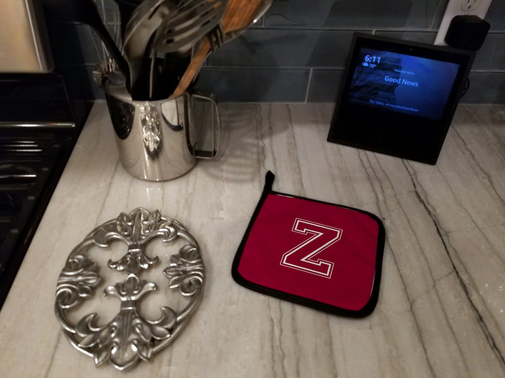 Letter Z Initial Monogram - Maroon and White Pot Holder Set of 2 Heat Resistant Quilted Hot Pads 7.5 x 7.5 Inch, Insulated Kitchen Trivets for Cooking & Baking