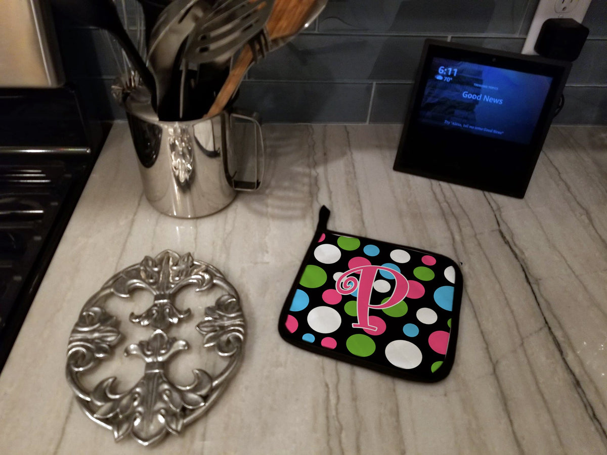 Letter P Initial Monogram - Polkadots and Pink Pot Holder Set of 2 Heat Resistant Quilted Hot Pads 7.5 x 7.5 Inch, Insulated Kitchen Trivets for Cooking & Baking