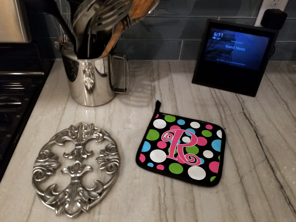 Letter R Initial Monogram - Polkadots and Pink Pot Holder Set of 2 Heat Resistant Quilted Hot Pads 7.5 x 7.5 Inch, Insulated Kitchen Trivets for Cooking & Baking