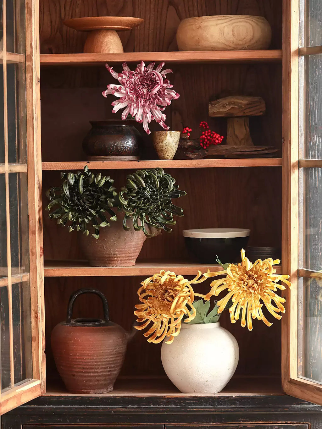 Heirloom Spider Chrysanthemum Stem – 29.9"