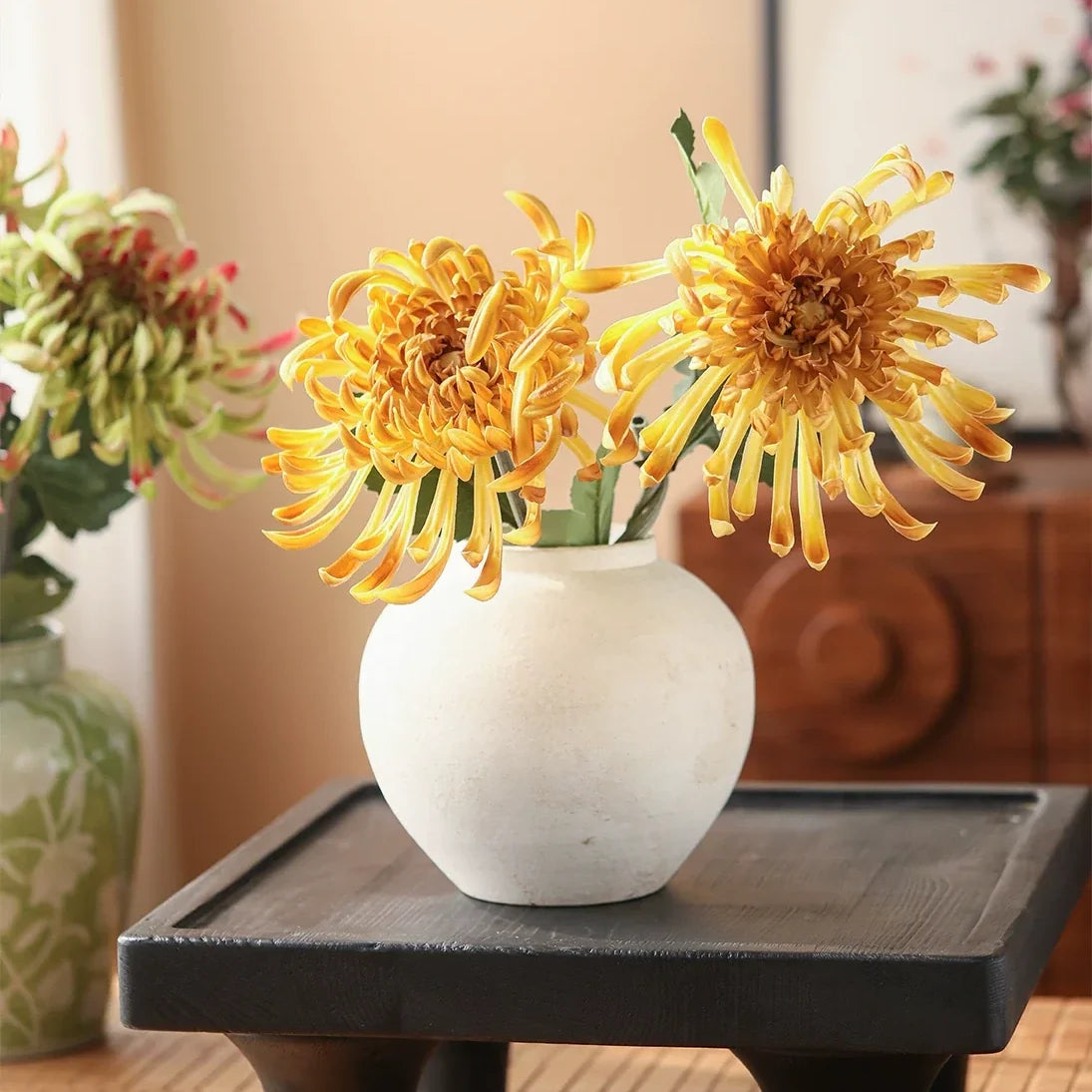 Heirloom Spider Chrysanthemum Stem – 29.9"