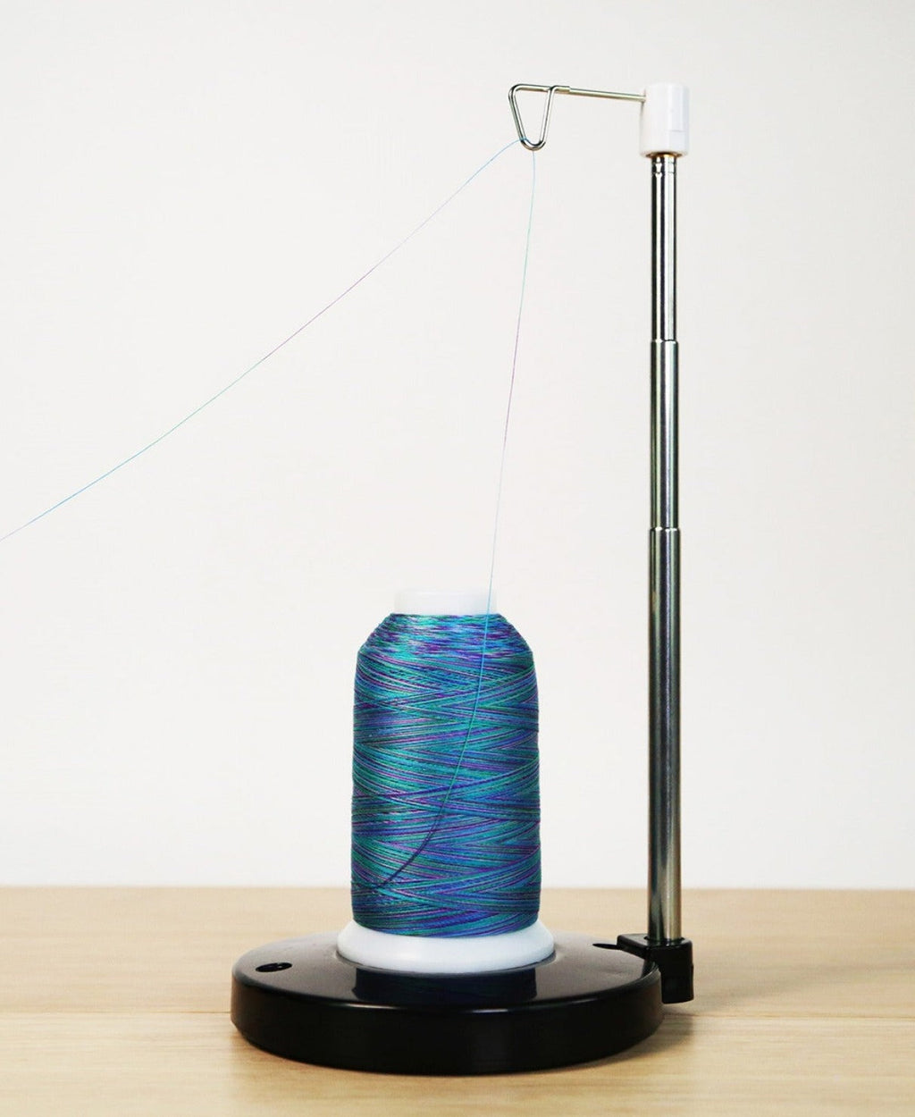 Telescoping Metal Thread Stand