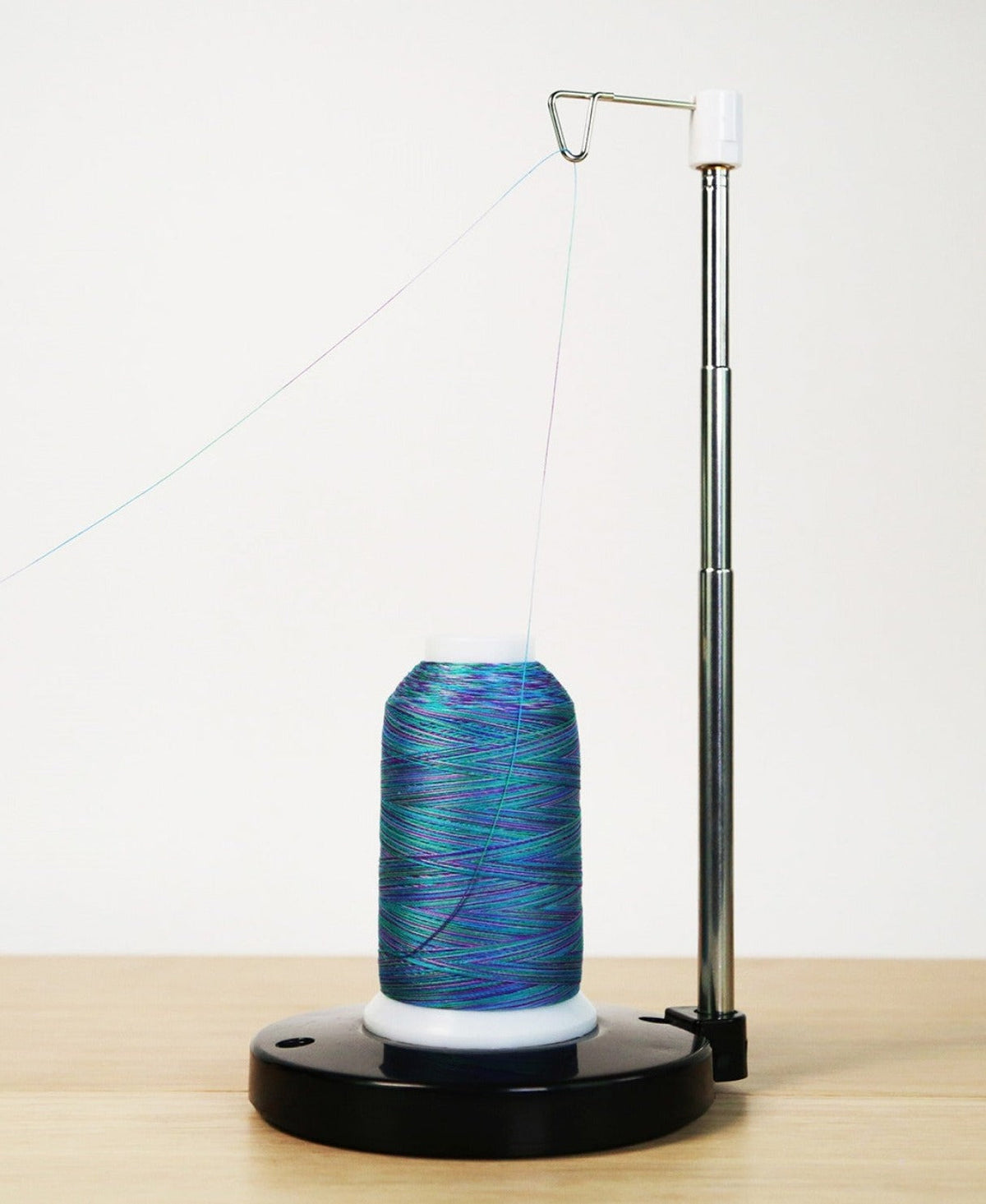 Telescoping Metal Thread Stand