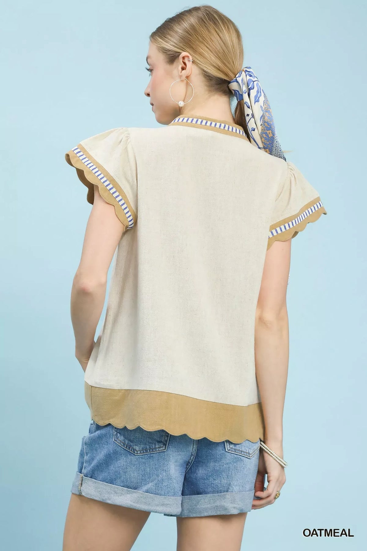 Umgee Contrast Scallop Trim Top