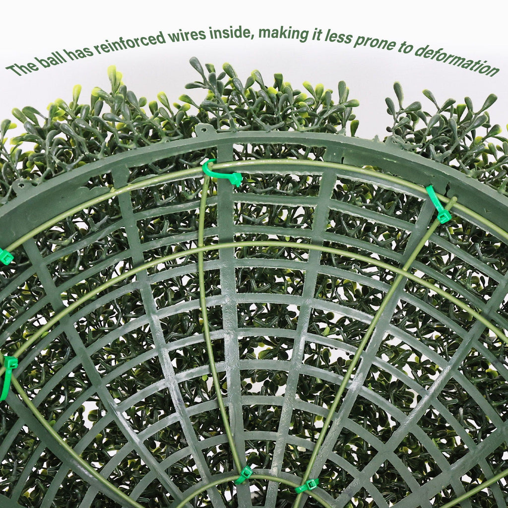 Artificial Topiary Balls with Lifelike Shape Retention - Green