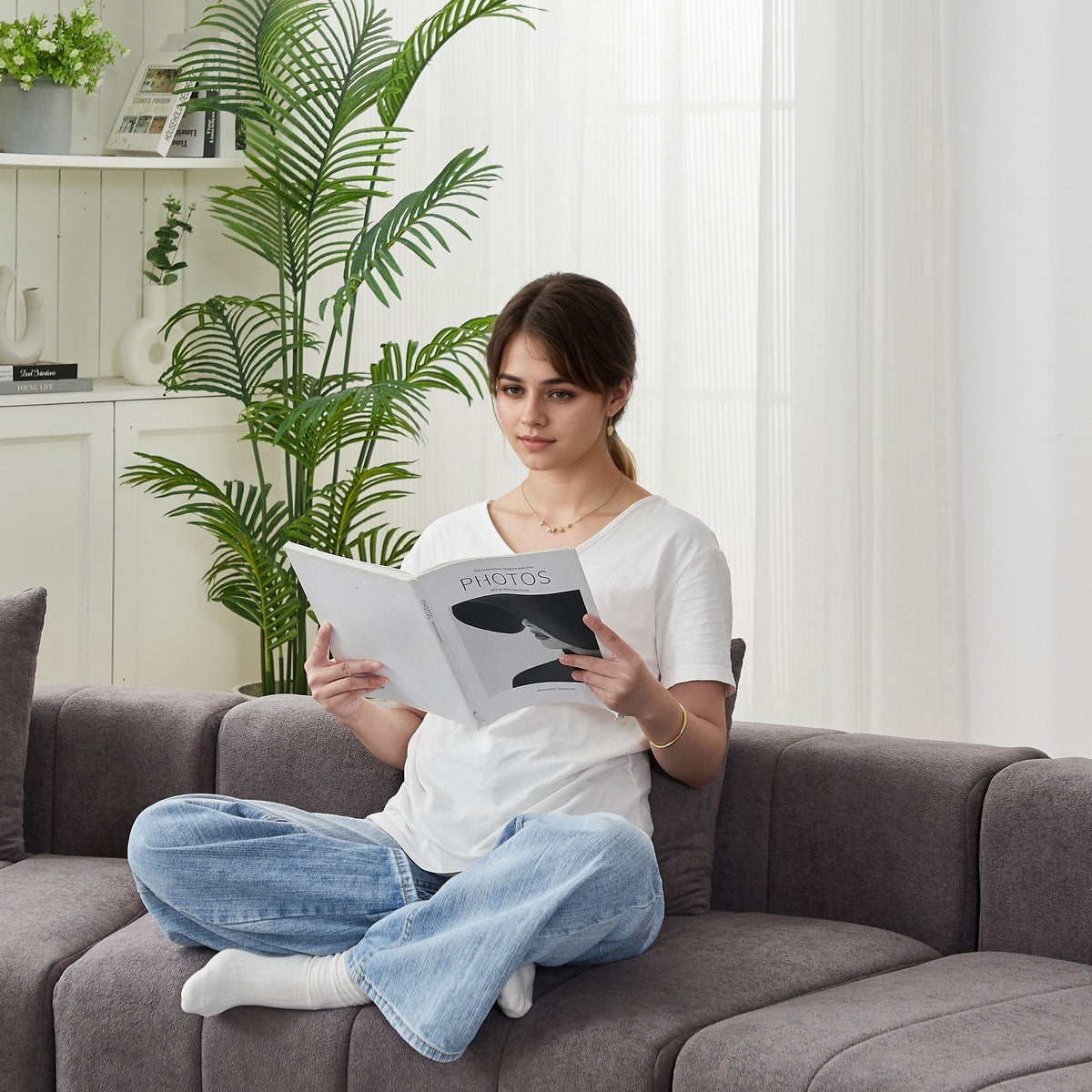 Modular Sectional Sofa with 2 Pillows – Symmetrical Design
