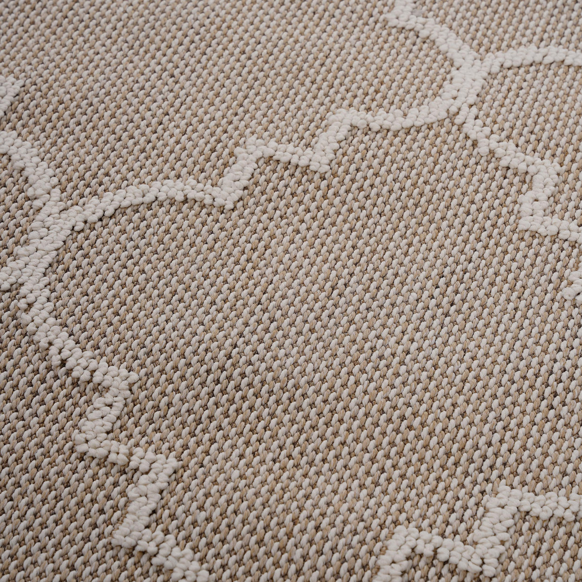 Guros Collection 4' x 6' Area Rug with Stain-Resistant Polypropylene - Ivory or Grey+White