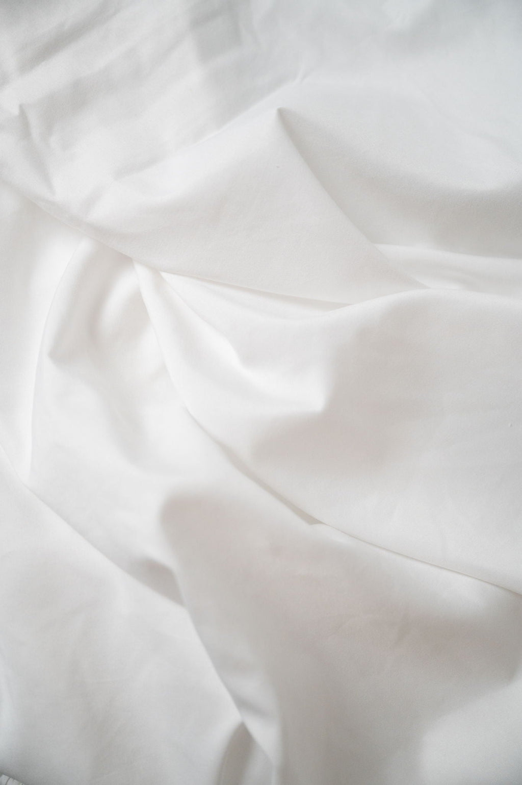 Micro and Bamboo Hypoallergenic Split Sheet Set with Thermo-Regulating Comfort - White or Gray