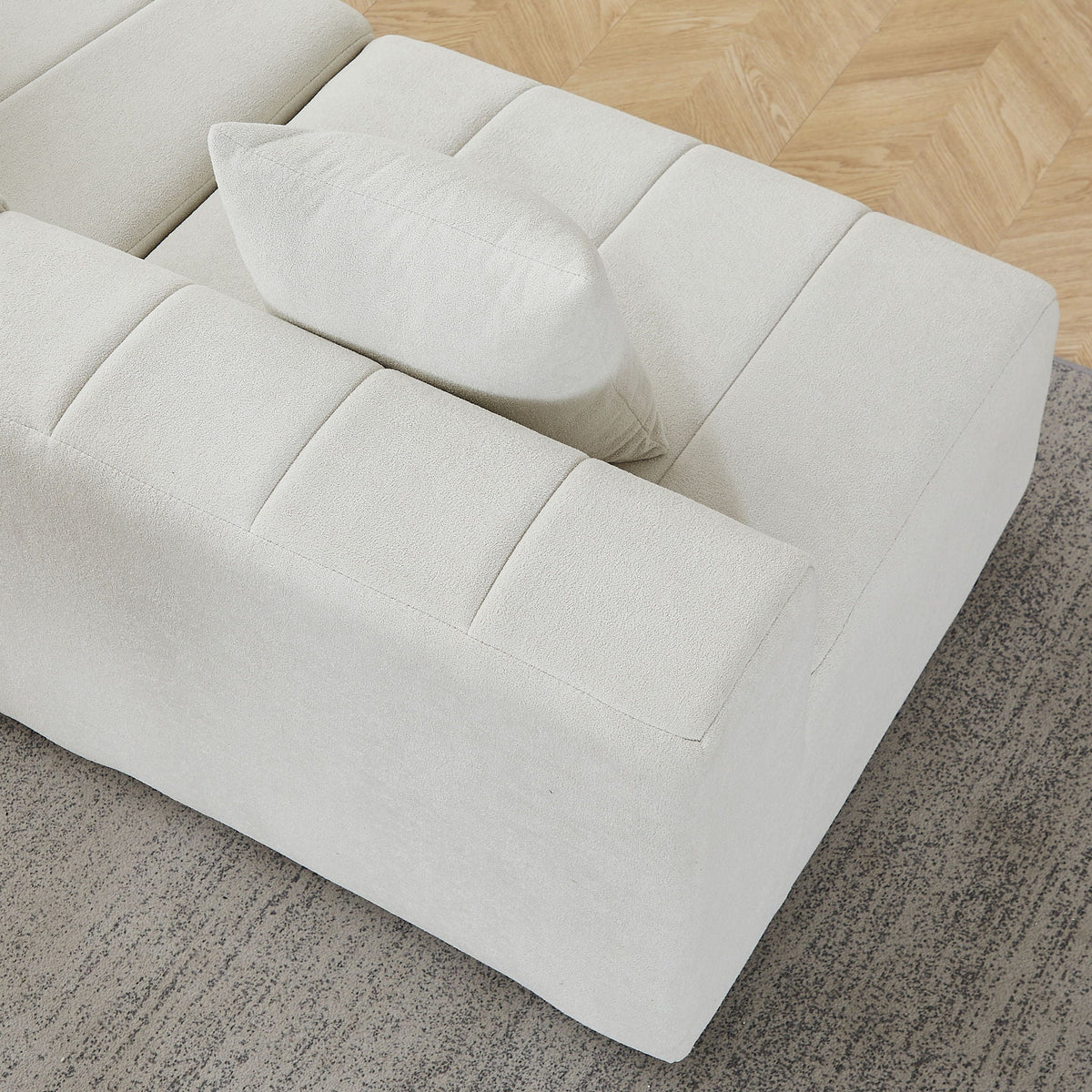 Modular Sectional Sofa with 2 Pillows – Symmetrical Design