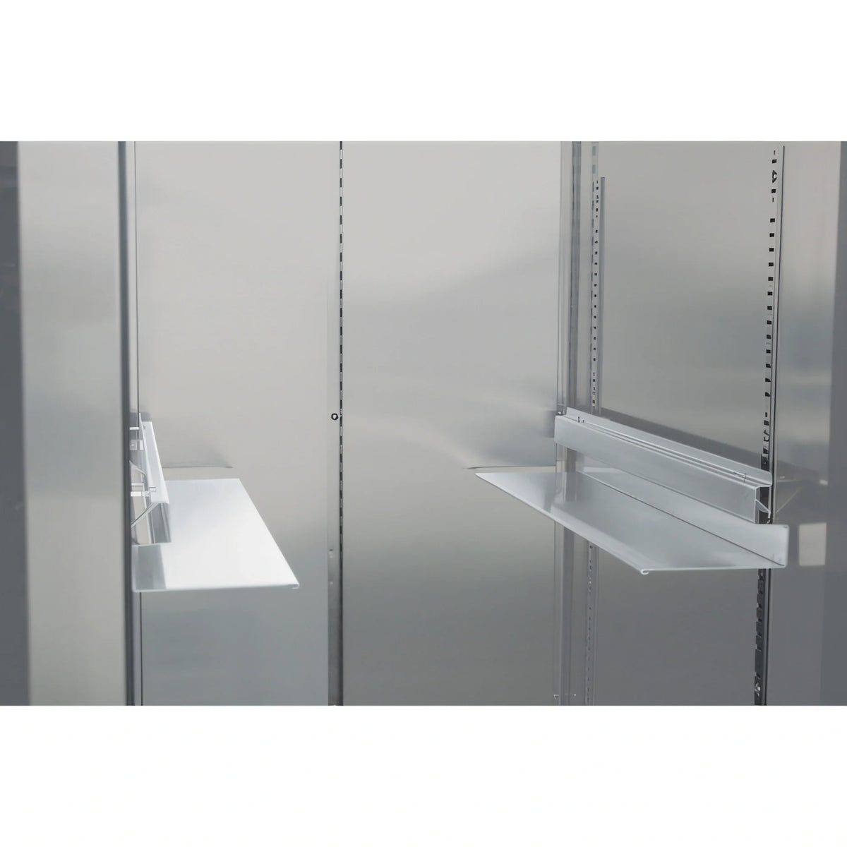 Everest Refrigeration SMRA03-00 Sheet Pan Mounting Rack Assembly, Bottom-Mount Triple-Door, 3 Full-Size Pans (18 x 26 in)